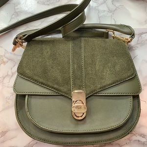 Lulus handbag/satchel